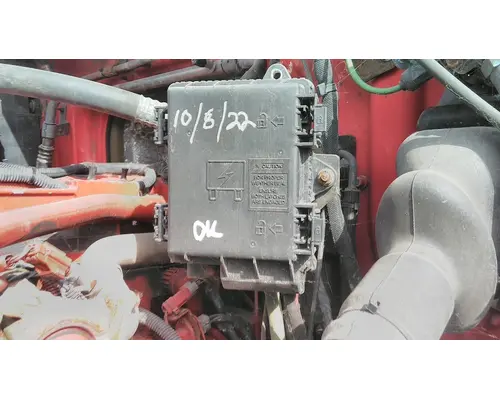 VOLVO VNL FUSE BOX