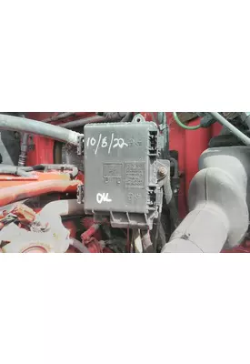 VOLVO VNL FUSE BOX