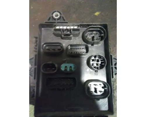 VOLVO VNL FUSE BOX
