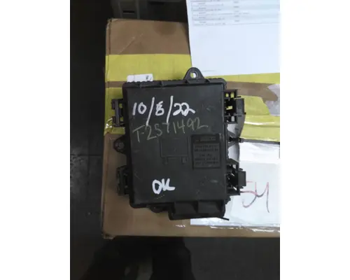 VOLVO VNL FUSE BOX