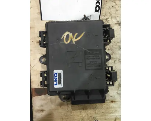 VOLVO VNL FUSE BOX