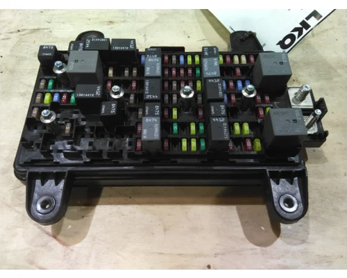 VOLVO VNL FUSE BOX