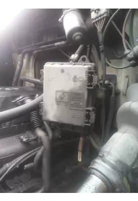 VOLVO VNL FUSE BOX