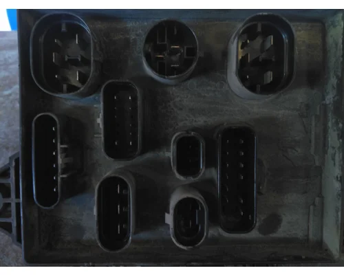 VOLVO VNL FUSE BOX