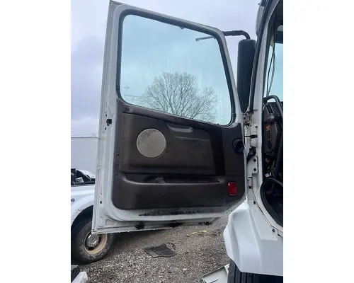 VOLVO VNL Fifth Wheel