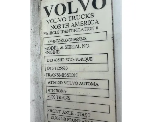 VOLVO VNL Fifth Wheel