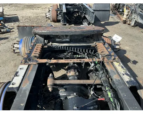 VOLVO VNL Fifth Wheel