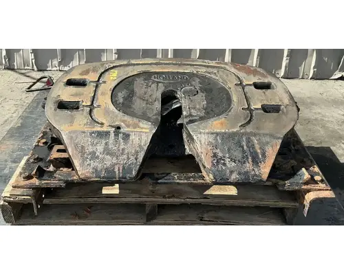 VOLVO VNL Fifth Wheel