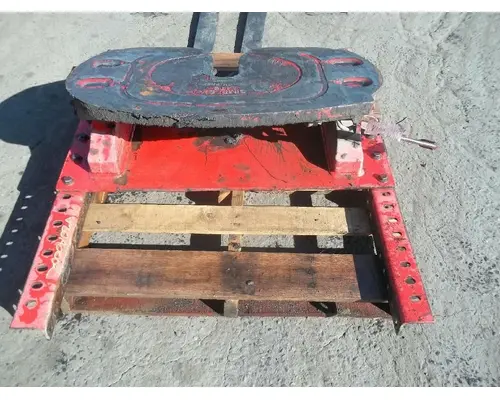 VOLVO VNL Fifth Wheel