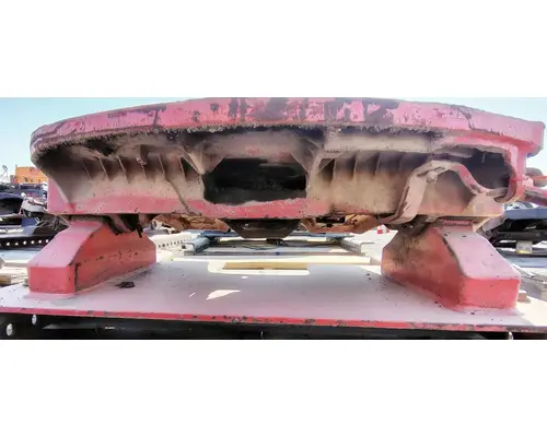 VOLVO VNL Fifth Wheel