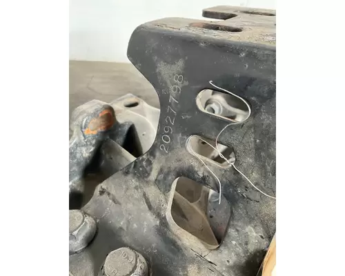 VOLVO VNL Frame Horn