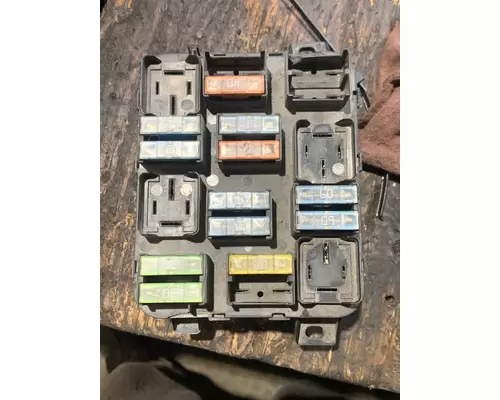VOLVO VNL Fuse Box