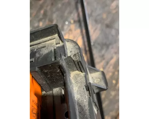 VOLVO VNL Fuse Box