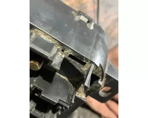 VOLVO VNL Fuse Box