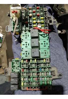 VOLVO VNL Fuse Box