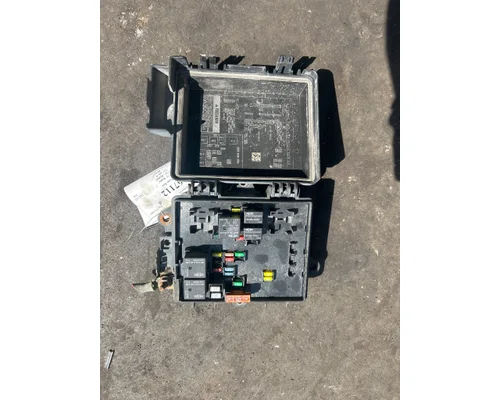 VOLVO VNL Fuse Box