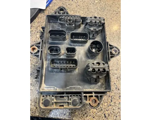 VOLVO VNL Fuse Box