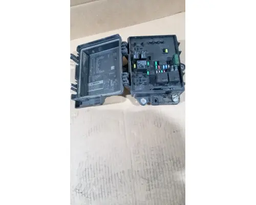 VOLVO VNL Fuse Box