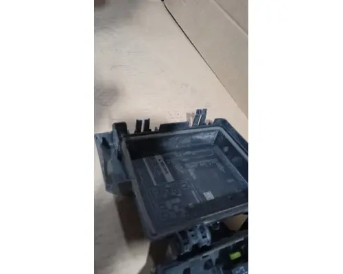 VOLVO VNL Fuse Box