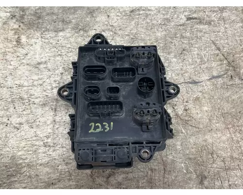 VOLVO VNL Fuse Box