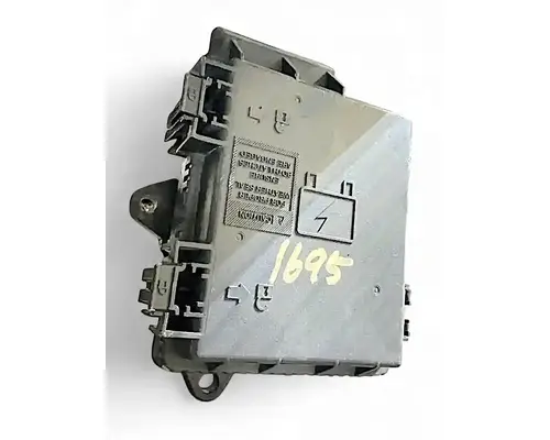 VOLVO VNL Fuse Box