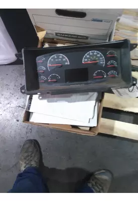 VOLVO VNL GAUGE CLUSTER