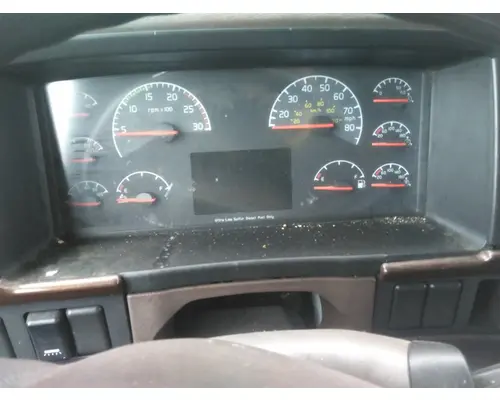 VOLVO VNL GAUGE CLUSTER