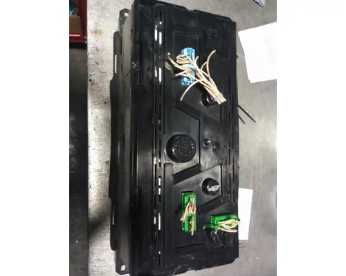 VOLVO VNL GAUGE CLUSTER