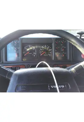 VOLVO VNL GAUGE CLUSTER