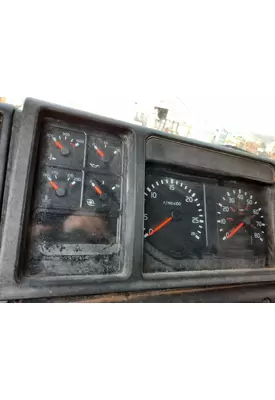 VOLVO VNL GAUGE CLUSTER