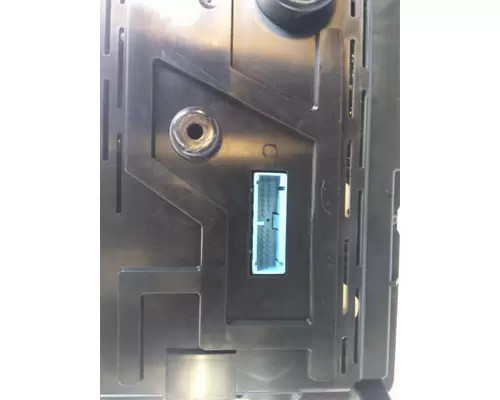 VOLVO VNL GAUGE CLUSTER