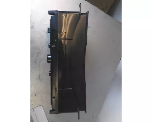 VOLVO VNL GAUGE CLUSTER