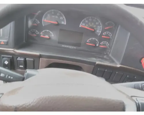 VOLVO VNL GAUGE CLUSTER
