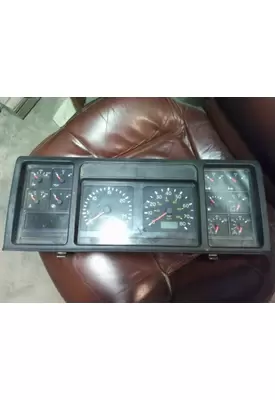 VOLVO VNL GAUGE CLUSTER