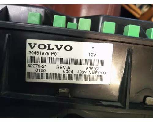 VOLVO VNL GAUGE CLUSTER