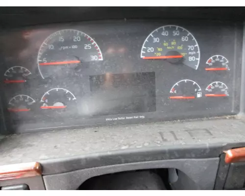 VOLVO VNL GAUGE CLUSTER