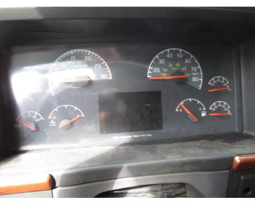 VOLVO VNL GAUGE CLUSTER