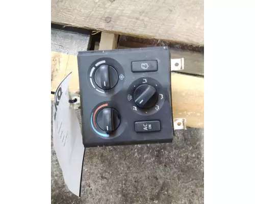 VOLVO VNL GAUGE CLUSTER