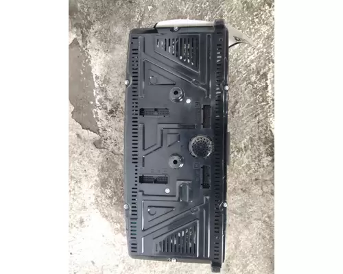VOLVO VNL GAUGE CLUSTER