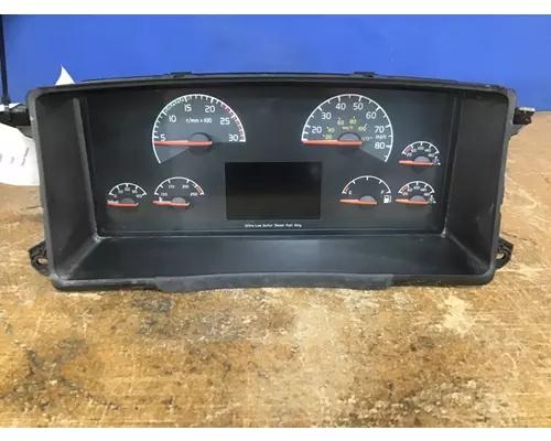 VOLVO VNL GAUGE CLUSTER