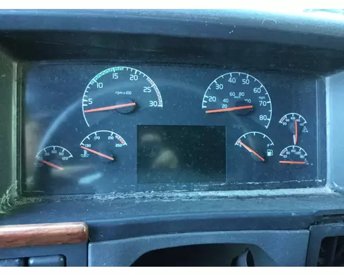 VOLVO VNL GAUGE CLUSTER