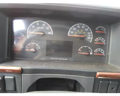 VOLVO VNL GAUGE CLUSTER