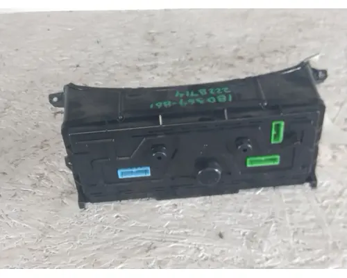 VOLVO VNL GAUGE CLUSTER