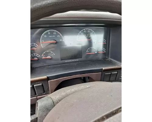 VOLVO VNL GAUGE CLUSTER