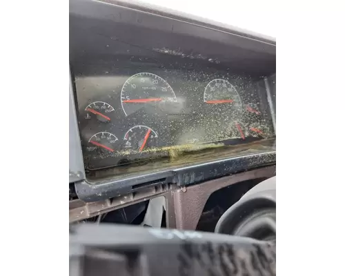 VOLVO VNL GAUGE CLUSTER