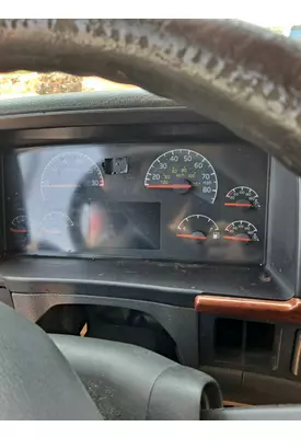 VOLVO VNL GAUGE CLUSTER