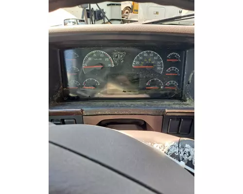 VOLVO VNL GAUGE CLUSTER