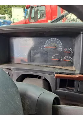 VOLVO VNL GAUGE CLUSTER