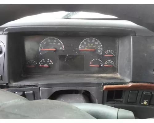 VOLVO VNL GAUGE CLUSTER