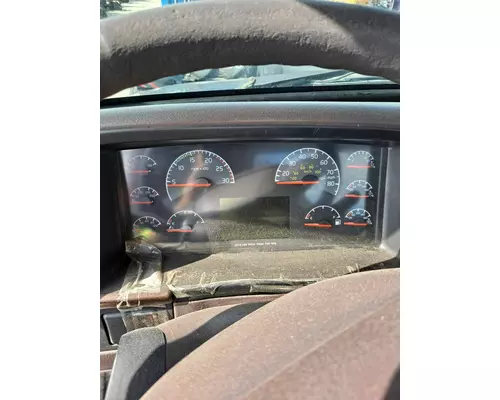 VOLVO VNL GAUGE CLUSTER